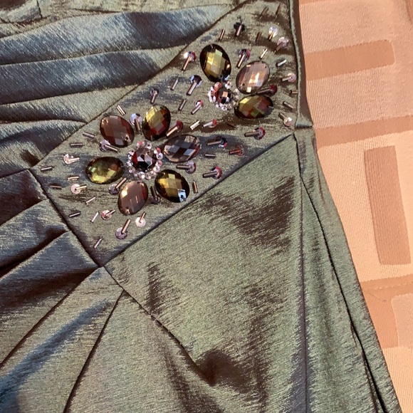 Evening dress - Picture 7 of 10